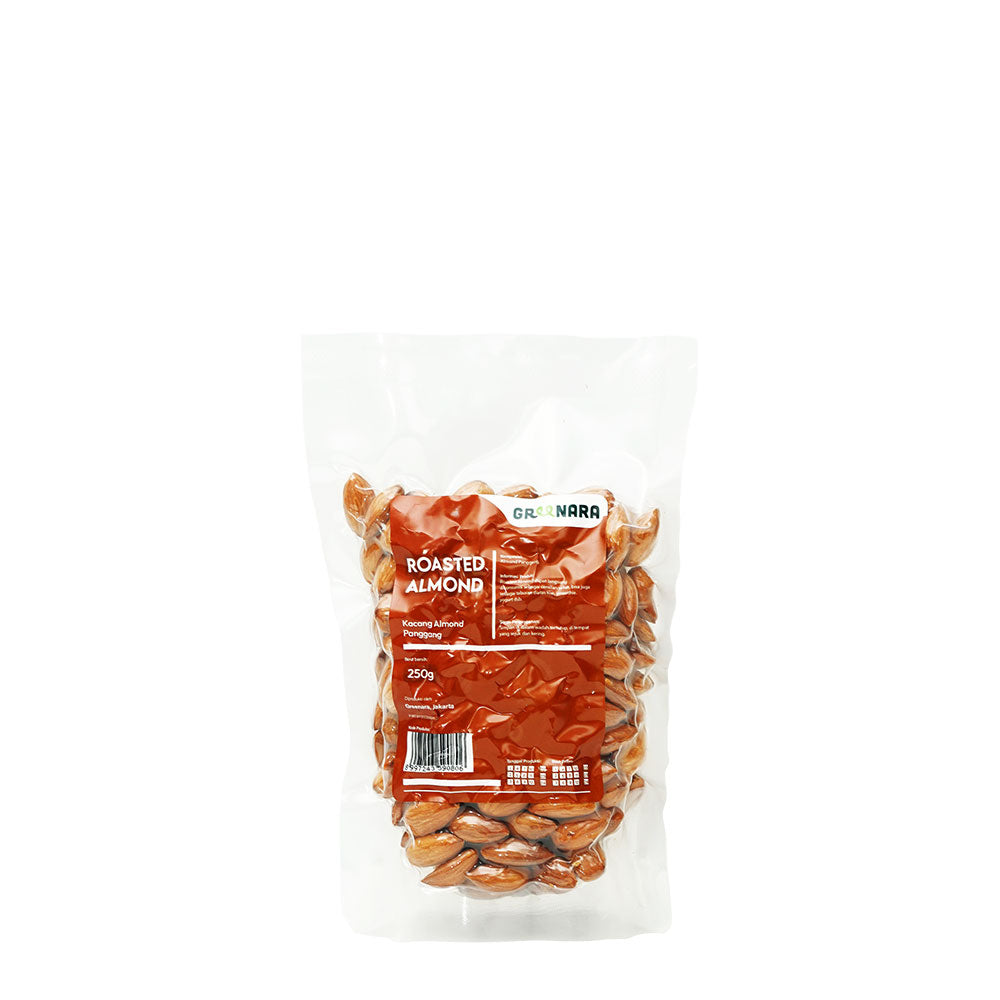 Kacang Almond Panggang / Roasted Almond Whole